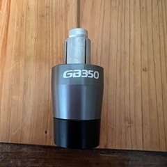 バイクハンドル横の部品の画像