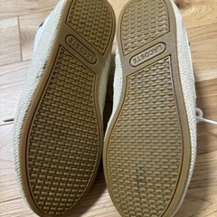 ラコステのスニーカーの画像