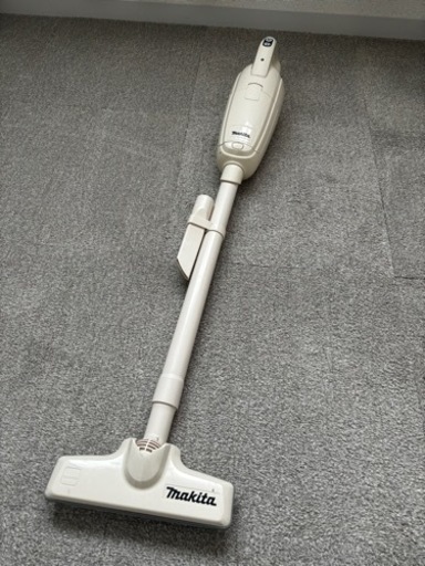 スティック型掃除機　マキタ