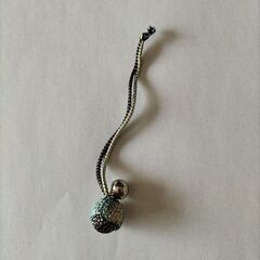 ハンドメイド　赤×黒×金　新品の画像