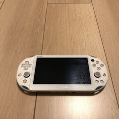 PSVita PCH-2000 (16Gb Memory Card付き)