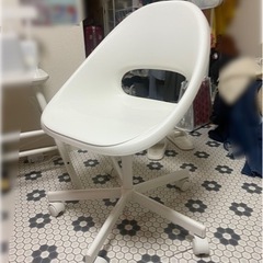 IKEA デスクチェア白　回転