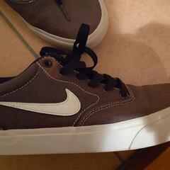 ナイキのスニーカーの画像