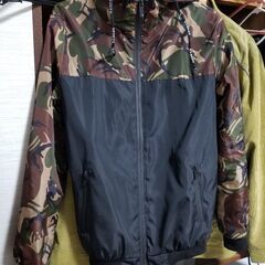 受け渡し決定。激安商品多数出品中。1000円→700円。ナイロン...