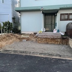 【急募半日・日払い手渡し】本日2/17 外構工事作業お手伝いいただける方募集　外構工事　コンクリート　左官　経験者優先の画像