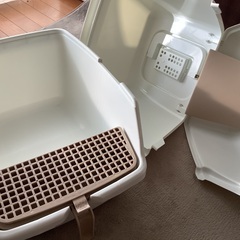 猫用トイレ　フルカバータイプ　爪研ぎラック　2点おまとめの画像