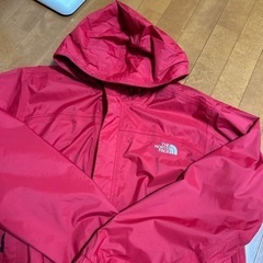 north face マウンテンパーカー　赤