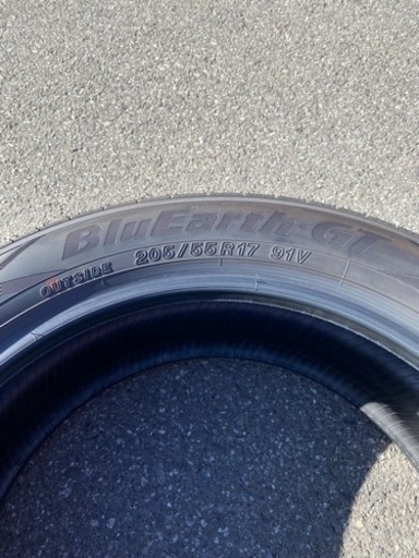 新車装着タイヤ　17インチ