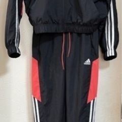 adidas スポーツウェア 