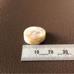原石 淡いオレンジ 小さめの画像