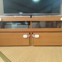 家具（食器棚、冷蔵庫、洗濯機、テレビ台、レンジ、ソファー）の画像