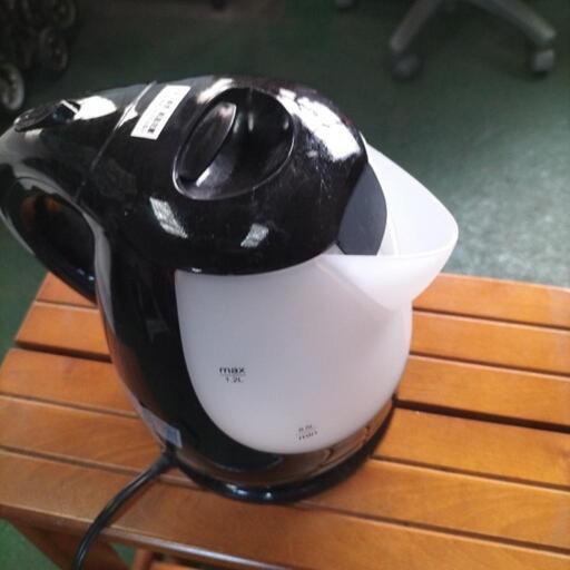 ヒロコーポレーション コンパクト電気ケトル ブラック1.2L KTD-200