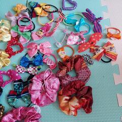 髪飾り　シュシュなどの画像