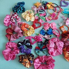 髪飾り　シュシュなどの画像