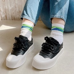 【新品未使用】チェーンスニーカーの画像
