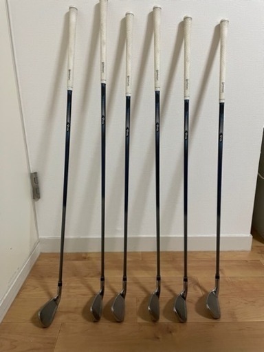 【最終値下げ】白グリップ ゴルフクラブ Bridgestone TOURSTAGE VIQ R