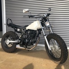 ヤマハ　YAMAHA TW200