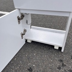 配線収納ラック　白　の画像