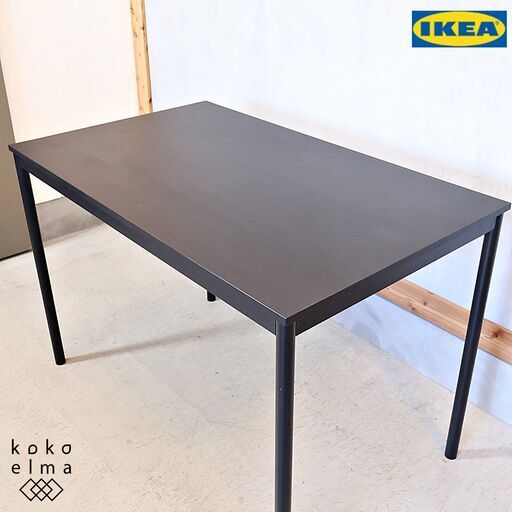 北欧スウェーデンのブランド IKEA（イケア）のSANDSBERG(サンドスベリ)ダイニングテーブルです。シンプルなデザインにシャープでスリムなモダンスタイルの4人用食卓。