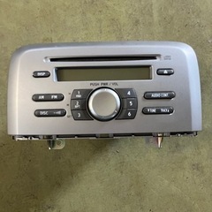🉐H23ダイハツタントL385S純正オーディオ