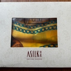 silk100%の大判スカーフ