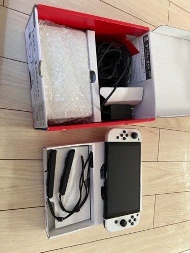 ニンテンドー　Switch 有機EL ホワイト