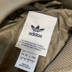 adidas ダウン　Lサイズ　ほぼ新品の画像