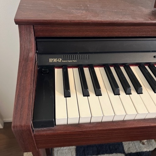 【交渉中です】Roland 電子ピアノ　HP305-GP 椅子付き