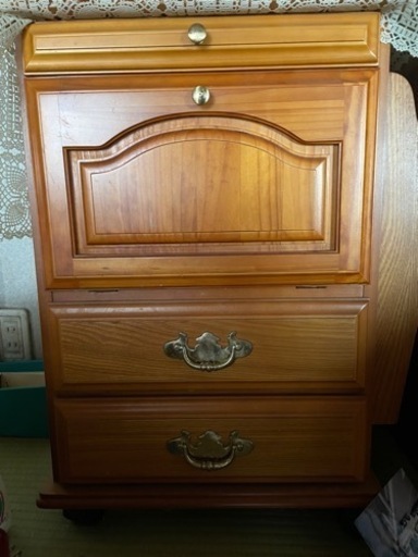 レトロなサイドテーブル⭐︎中古