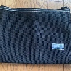 ファスナー付きの袋