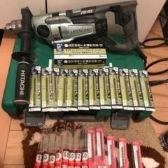 振動ドリルHITACHI   本日のみで金額安くします。