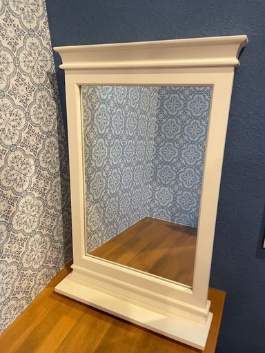 ウォールミラー　ホワイト　アンティーク風