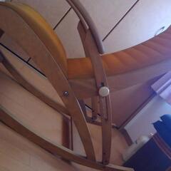 懐かしいゆりかご椅子です！ロッキングチェアー