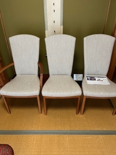 カリモクのイス