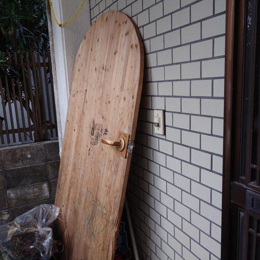 ドアに使った板
