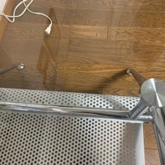 ガラステーブルの画像