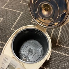 電気ポットの画像