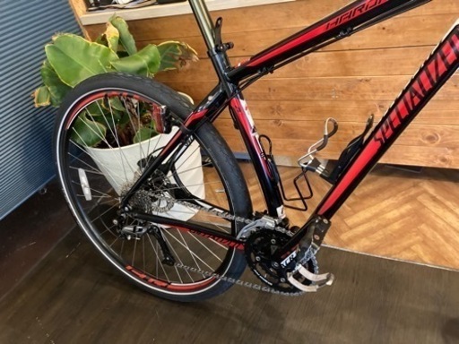 【SPECIALIZED HARDROCK SPORTDISK】アルミフレーム　油圧ディスクブレーキ　サスペンション付き　3×9速　28インチMTB ブラック×レッド