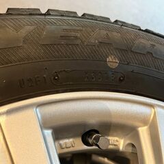 ホイール付きスタッドレスタイヤ4本セット　215/60R16の画像