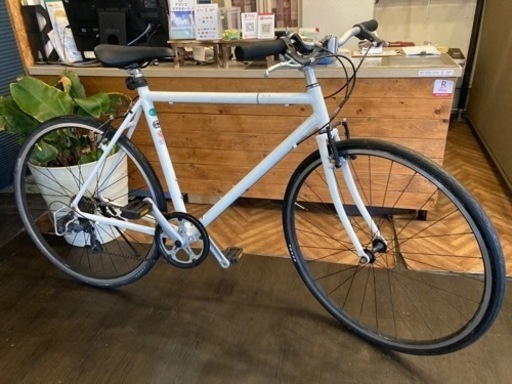 【前後チューブ新品！】アルミフレーム　700×28c 7段変速クロスバイク　ホワイト