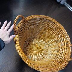 可愛いカゴの画像