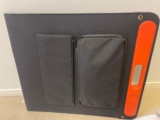 Jackery 太陽光パネルとバッテリー
