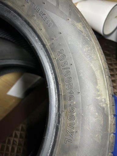 サマータイヤ205/60 R16 GRENLANDER 4本