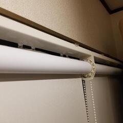 ニトリ　ロールスクリーン　ホワイト　遮光1級　２本
の画像