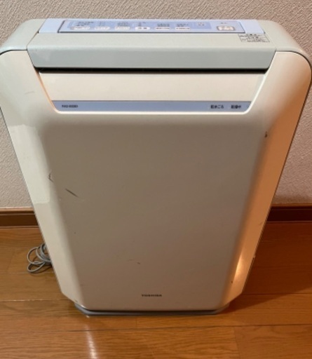 衣類乾燥機能付き除湿器　TOSHIBA 東芝 RAD-80DBX 除湿器　18〜20畳(木造7〜9畳)