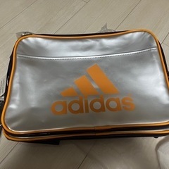 [新品未使用]エナメルバッグ 部活用バッグとしても大活躍！