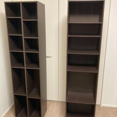 ダークブラウンの本棚（可変棚板）の画像