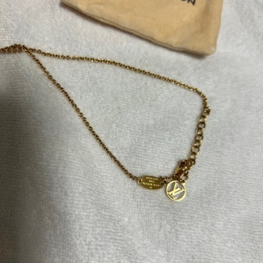 値下げ中です！ルイヴィトン　Vネックレス　