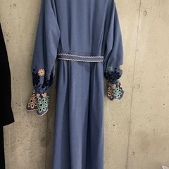 Lily Brown カットワークコートの画像