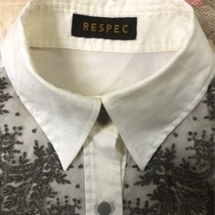 ★RESPEC  グラン山貴　華やかなブラウスの画像